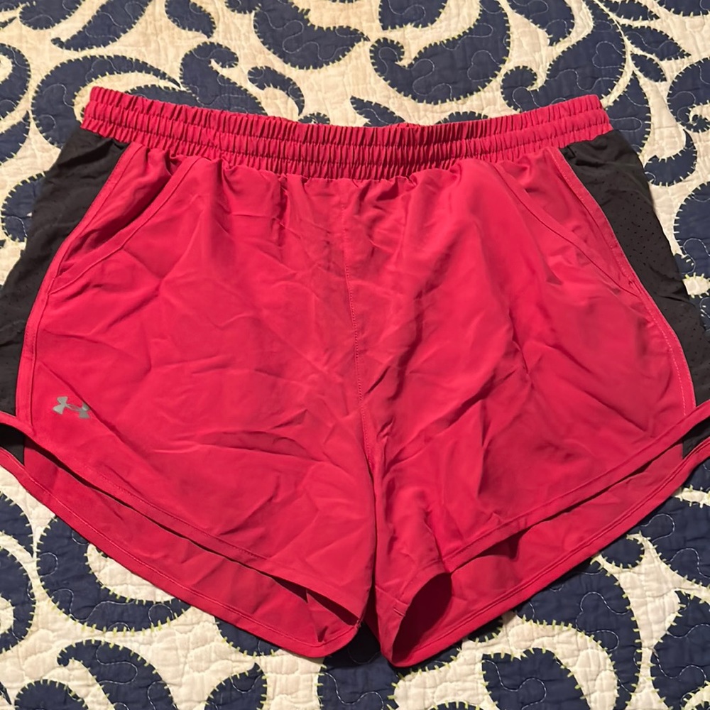 EUC medium under armor shorts